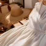 Longue robe blanche été en lin et gaze, vue détail